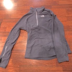 Women’s The North Face 1/4 Zip. Size Medium